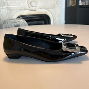 Brand new Roger Vivier black pattern shoes in size 36